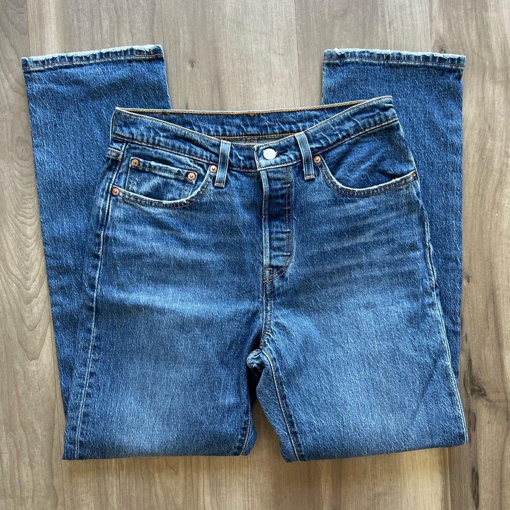 Levi’s Original Fit 501 Erin Medium Wash Women's Jeans W28 L30 - Picture 2 of 8
